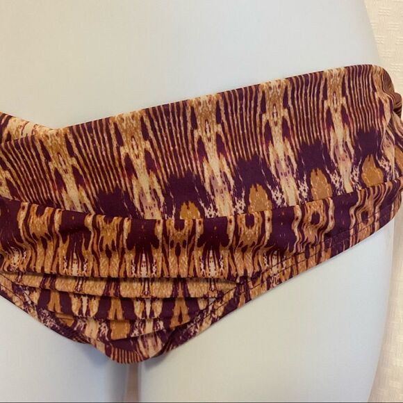 PilyQ Bohemian Rhapsody Underwire Halter Bra TopHipster Bikini Bottom Multi M - Picture 6 of 16